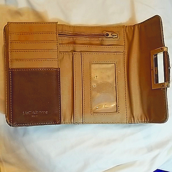 Liz Claiborne Wallet - Picture 3 of 4